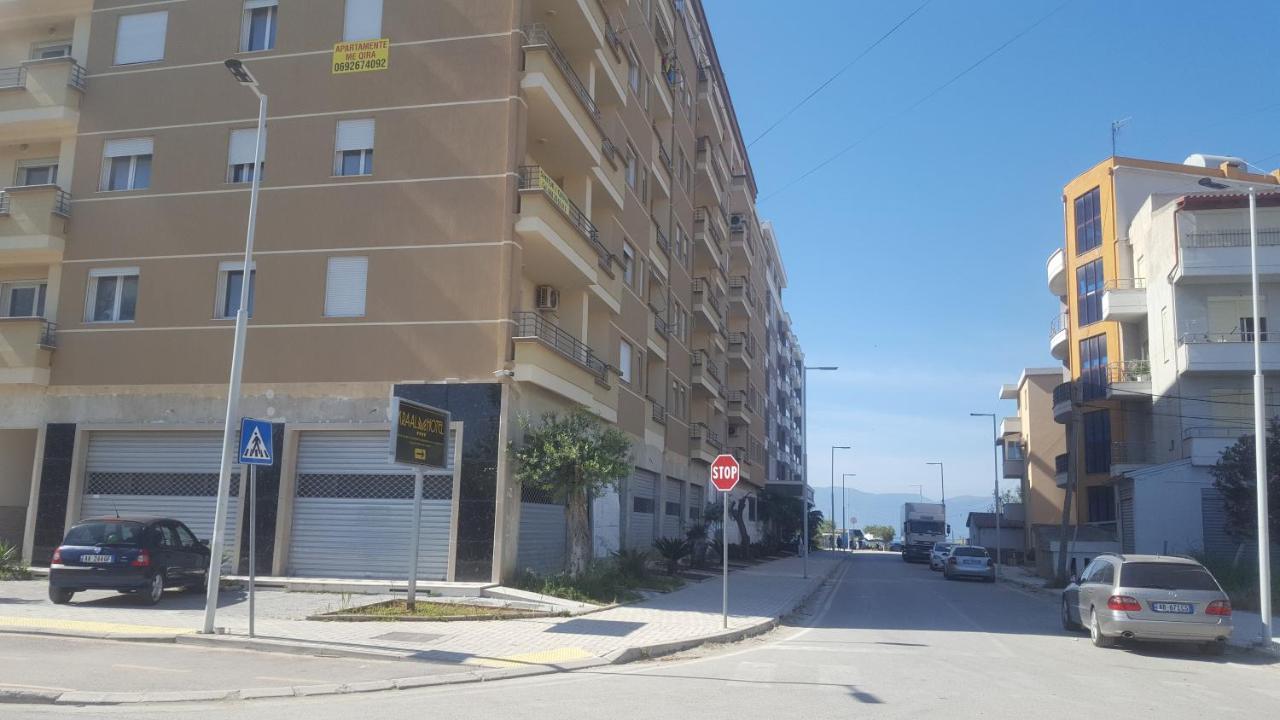 Ilarias Flat Apartment Vlore Bagian luar foto