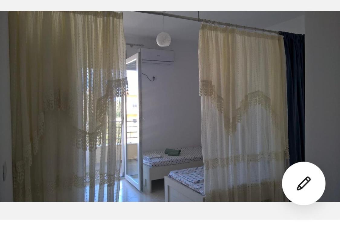 Ilarias Flat Apartment Vlore Bagian luar foto