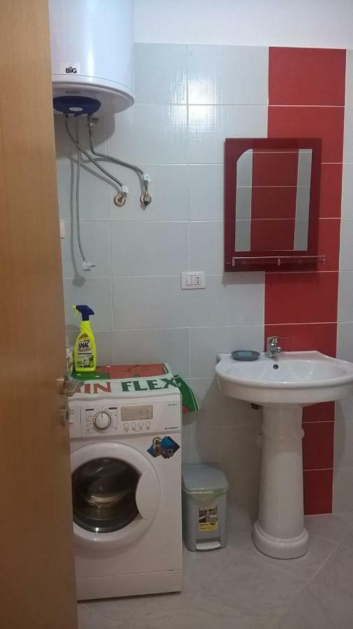 Ilarias Flat Apartment Vlore Bagian luar foto